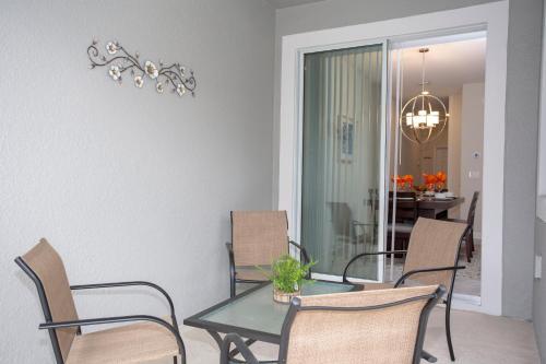 Marvelous Four Bedroom Home Close To Disney W/ Pool 4805