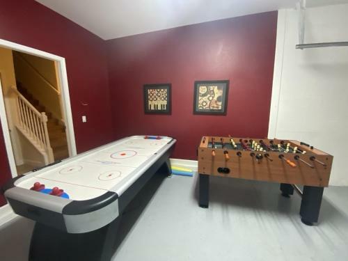 Villa Paradise Palms- 5 Bedroom Pool Home-3102pp