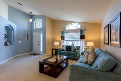 Kissimmee Villa Sleeps 8 Pool Air Con Wifi