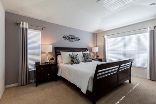 Kissimmee Villa Sleeps 8 Pool Air Con Wifi