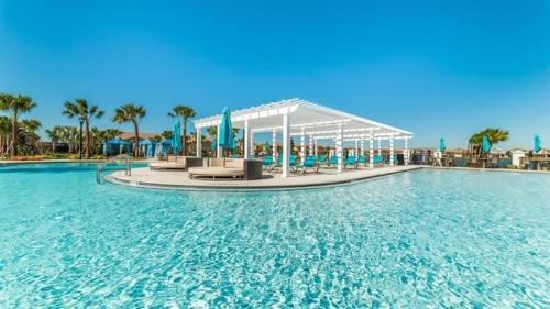 Menton Loop Villa Westside 7591e