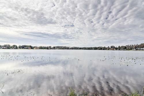 Lakefront Home With Private Pool, 13 Mi To Tampa