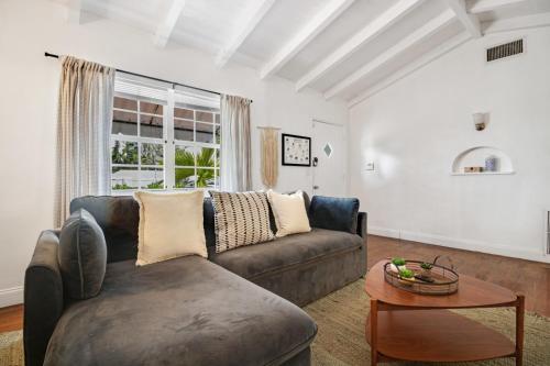 Edgewater Bungalows I Sextant