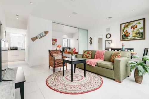Apartamento 2bedroom 2bath With Private Rooftop&jacuzzi,1block From Beach