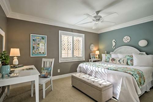 Apartamento High-end Coastal Retreat With Pool - Walk To Beach!