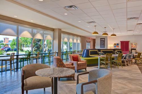 Hotel Home2 Suites By Hilton Naples I-75 Pine Ridge Road