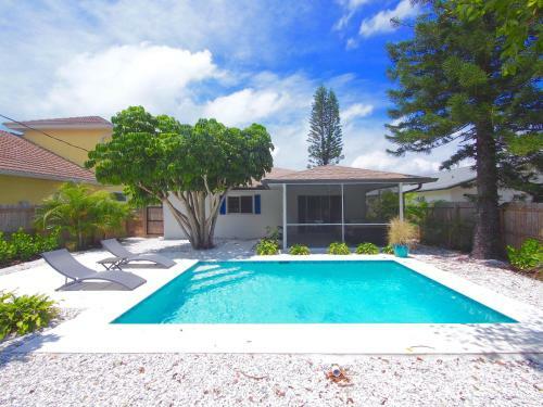 Naples Beach Bungalow