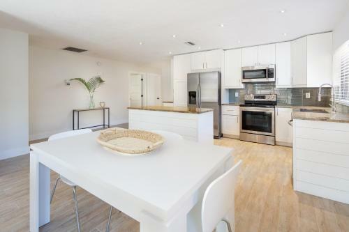Naples Beach Bungalow