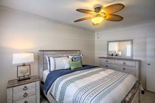 Apartamento Upscale Naples Condo With Pool Access Walk To Pier!