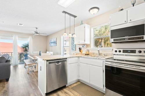 Sunset Harbour Villas 4-423