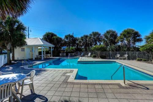 Gulf Island Condos Unit 631