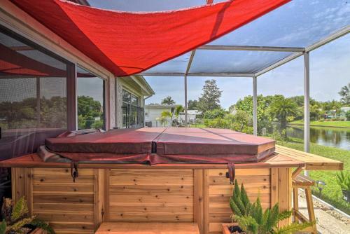 Waterfront House With Hot Tub And Pedal Boat!