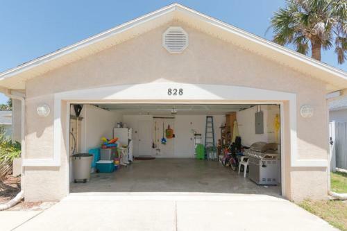 Beachy Keen Pool Home By Ocean Properties