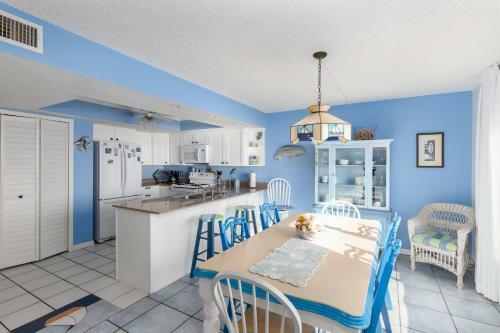 Apartamento 125 Errol By The Sea 2bdrm 2bath Ocean Front Condo