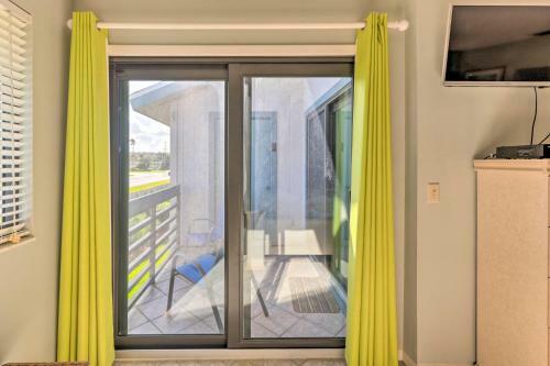 Apartamento Coastal New Smyrna Beach Condo With Pool Access
