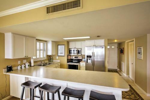Apartamento New Smyrna Beach Condo With Beach View And Pool Access!