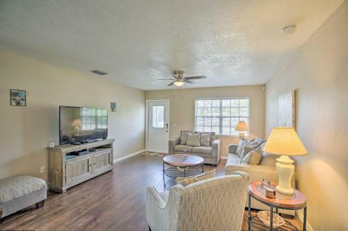 North Port Gem Near Beaches, Golf, And Shops!