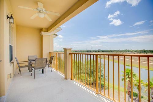 Lakeview Palms