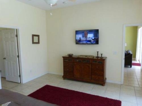 Contemporary 6 Bedroom 4 Bath Villa In Glenbrook Resort