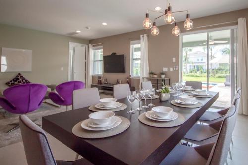 Encore Resort 8 Bedroom Vacation Home With Pool (2104)