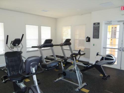 Modern 3 Bedroom 3 Bath Town Home Near Disney