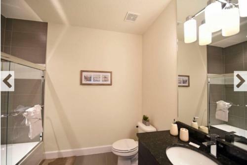 Modern 3 Bedroom 3 Bath Town Home Near Disney