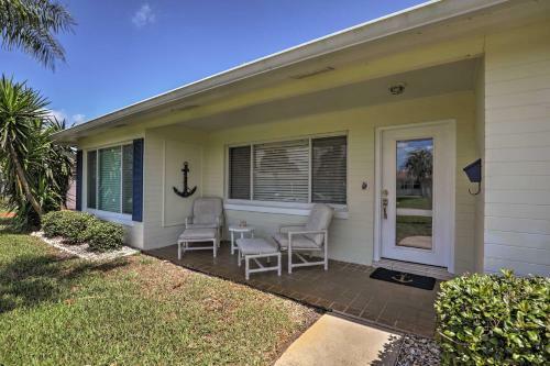 Home With Furnished Lanai - 1 Block To Ormond Beach!