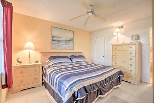 Apartamento Quaint Beachfront Getaway With Patio And Community Pool