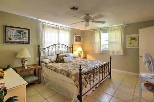 Spacious Home With Yard, 0 5 Mi To Ormond Beach