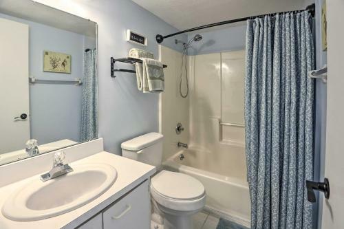 Apartamento Coastal Condo With Patio Swim, Golf And Explore!