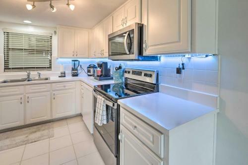 Apartamento Coastal Condo With Patio Swim, Golf And Explore!