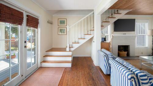 Lagunas Little Cottage By Blueswell
