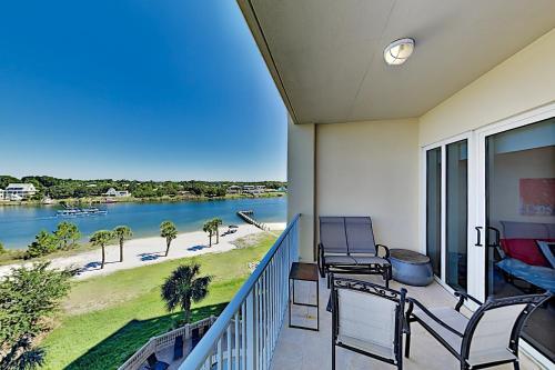 Apartamento Stunning All-suite Getaway With Pool, Private Beach Condo