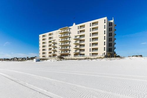 Newly Renovate Beachfront Beauty By Gulf Life