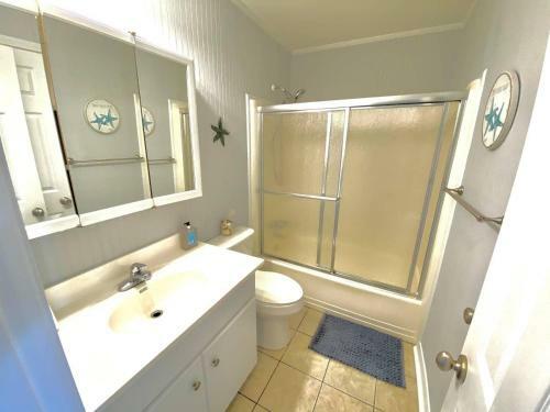 Newly Renovated 4 Br Pensacola Beach House