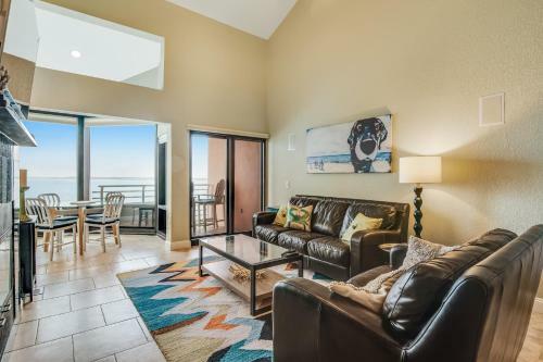 Palm Beach Club 2-226