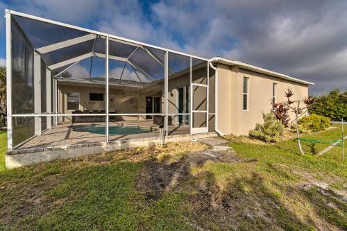 Port Charlotte Canalfront Home With Pool And Dry Bar!