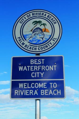 Hotel Open Waters Resort