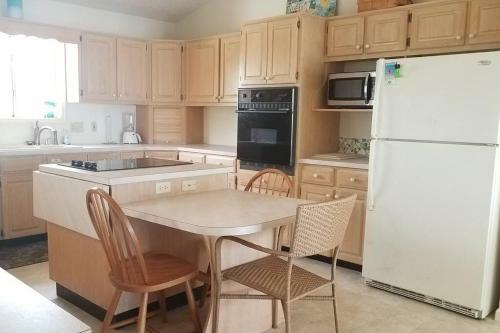 This 3 Bedroom, 2 Bath Home, Sleeps 6 Has Everything You Need For Your Vacation!