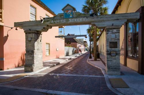 Sandpiper Place