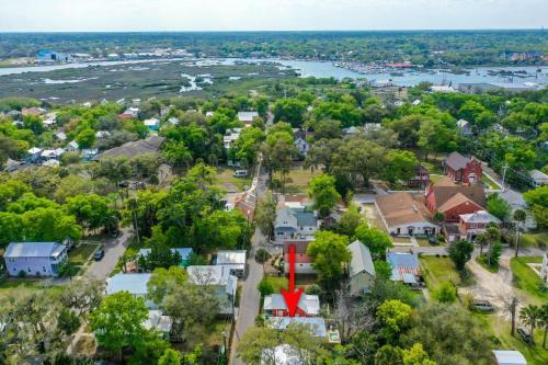 Haven Tiny House - Pool, Walk To Downtown