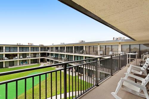 Ocean House 308: Terrace By The Sea