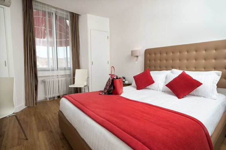 Hotel De France
