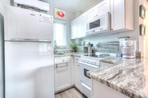 Apartamento Tropic Terrace #49 - Beachfront Rental Condo