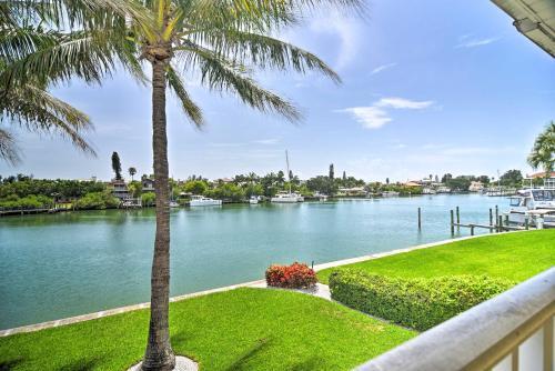 Apartamento Treasure Island Escape Half-mi To Sugar Sand!