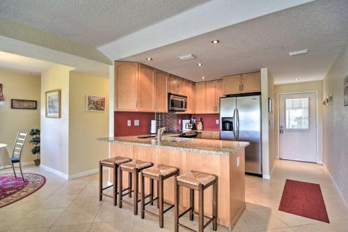 Apartamento Treasure Island Escape Half-mi To Sugar Sand!