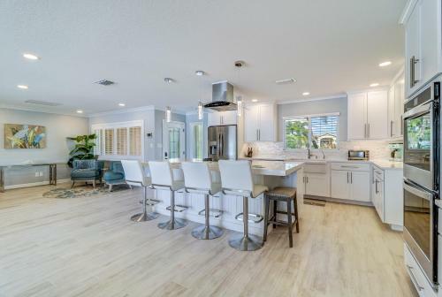 New Listing! Modern Retreat With Private Pool & Dock Home