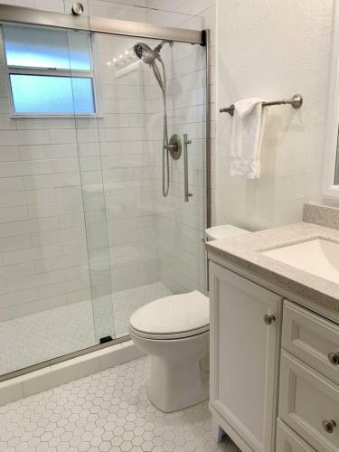 Tropical Condo On Sanibel's Secluded West End - Blind Pass B211