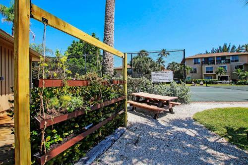Blind Pass Condo C106 On Beautiful Sanibel Island