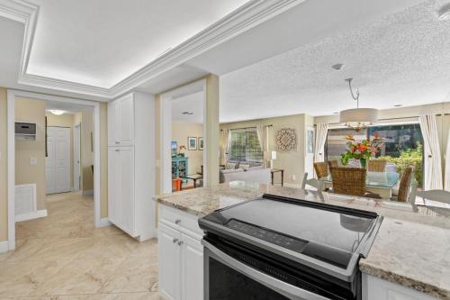 Hidden Gem Resort Condo Perfect For Sunsets & Shells - Blind Pass G102